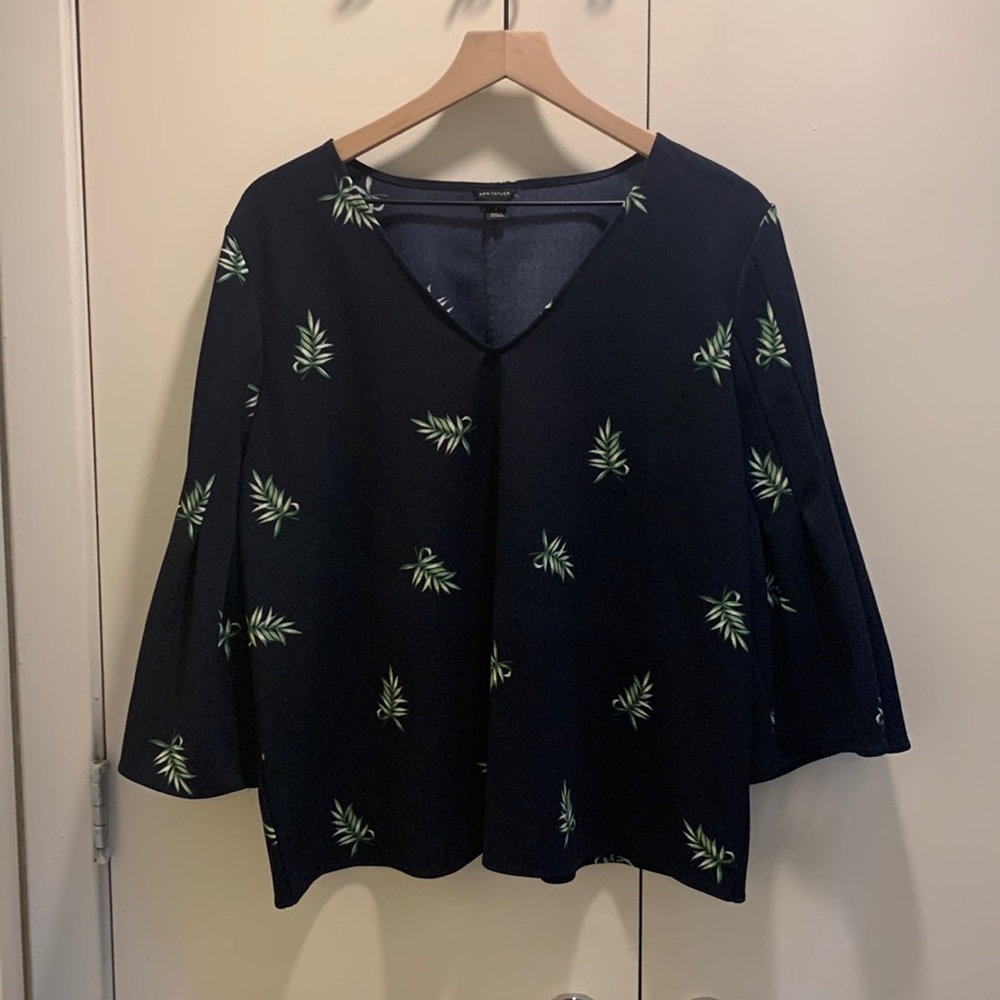 Ann Taylor navy blue & palm print blouse. Size L